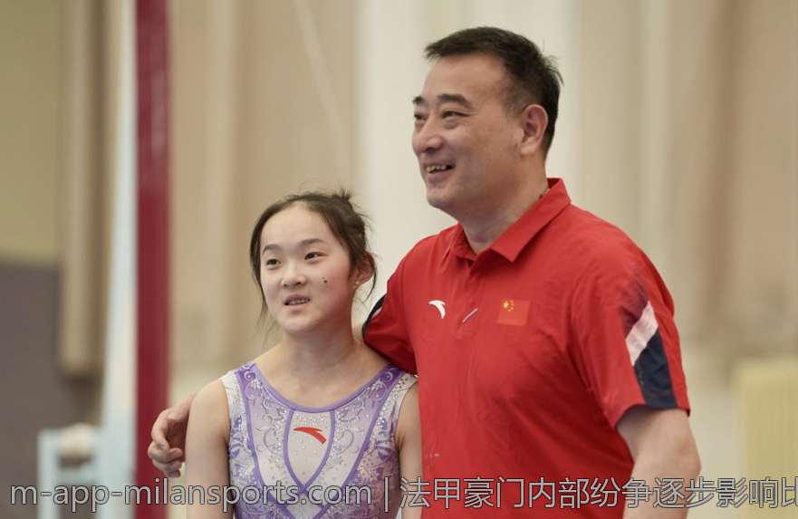 法甲豪门内部纷争逐步影响比赛与转会